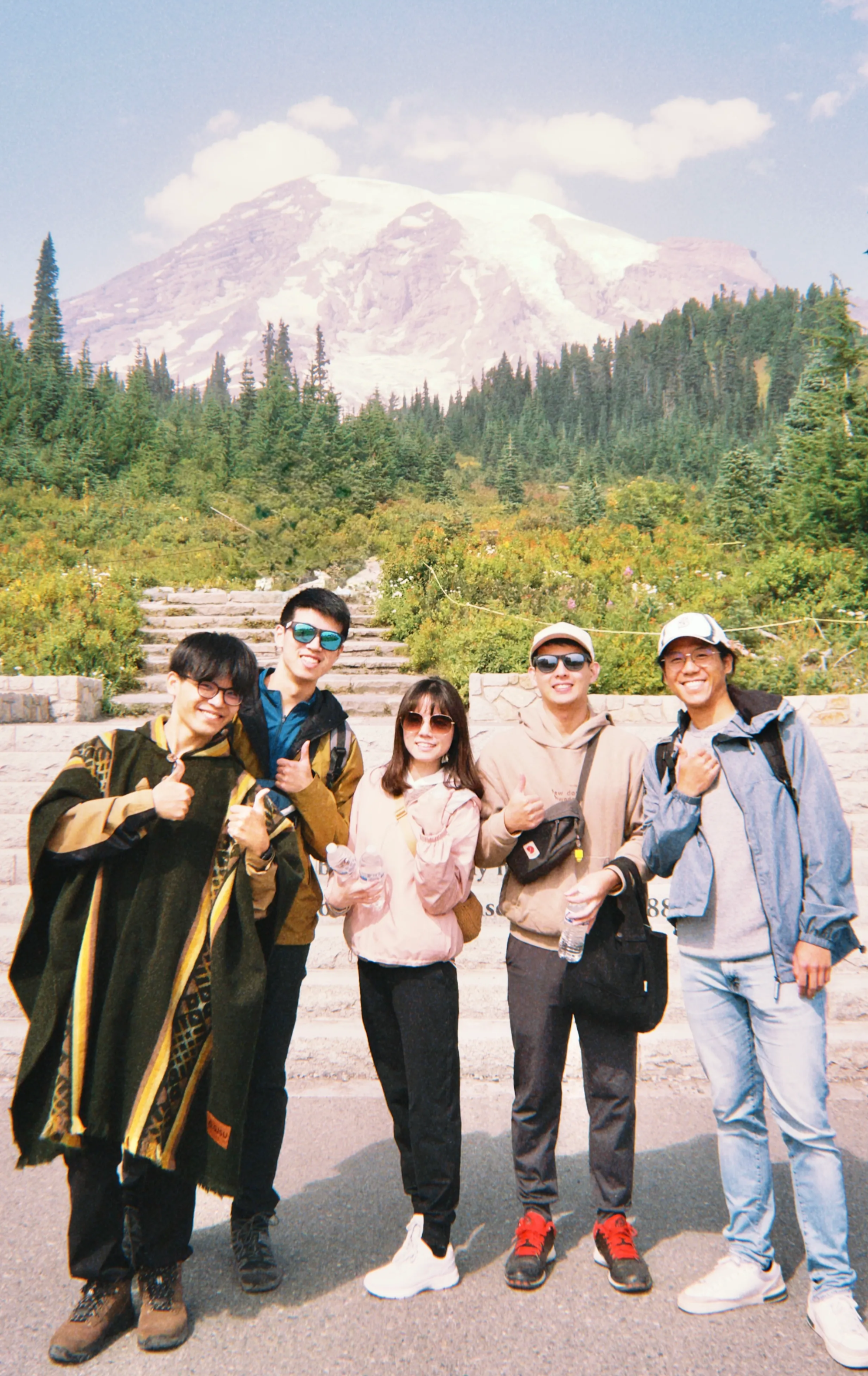 和高中朋友們在西雅圖